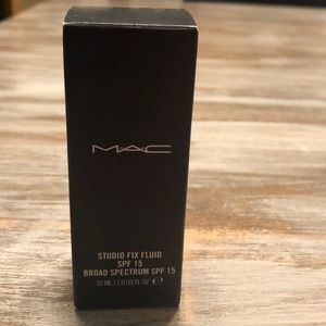 Mac Cosmetics Studio Fix Fluid